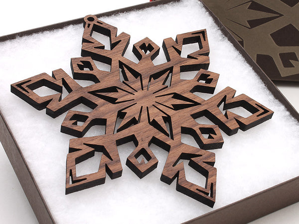 Detailed 5 Wood Snowflake Ornament Gift Box - Design 516D